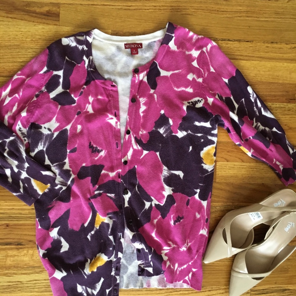 Great cardigan for office or weekends!